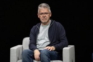 Apple’s AI chief abruptly steps down